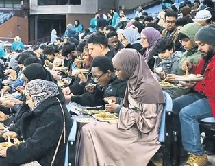 Aston Villa’dan iftar daveti