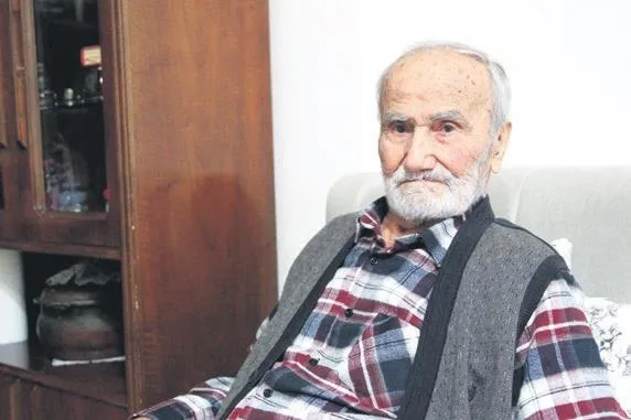 Covid- 19’a karşı tedbirler sıklaştırıldı! Ancak toplu taşımada kurallar hiçe sayıldı (Koronavirüs haberleri)-5