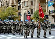 Türk komandoları Azerbaycan sokaklarını marşlarla inletti!