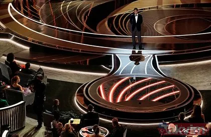 94. Oscar Ödülleri’nde dünyayı şoke eden Will Smith’in sunucu Chris Rock’a attığı tokat 15 milyon dolar tuttu
