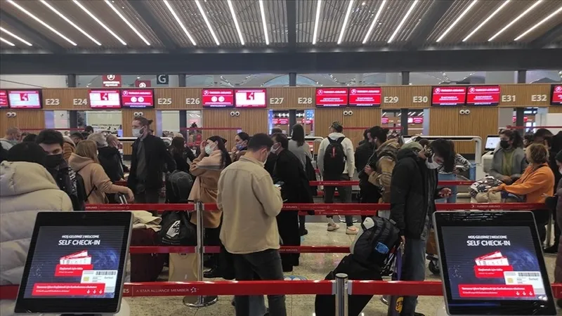 yurt-disina-cikis-harci-yukseldi-karar-resmi-gazetede-1757396862097.jpeg