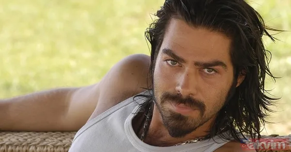 Ünlü Oyuncu, Paylaşımına "Yolu Çoğu Kez Yalnız Yürürsün, Öyle Bir Yere Gelirsin Ki Sonrasını Dostsuz Geçemezsin..." Notunu Ekledi.