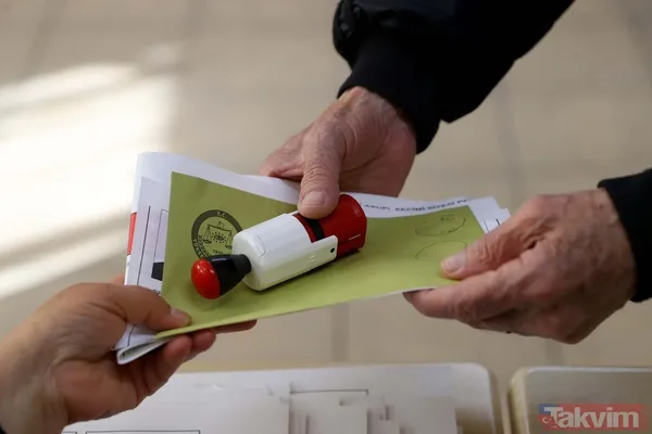 Türkiye'nin dört bir yanında seçim heyecanı! Vatandaşlar sandığa koştu - 3