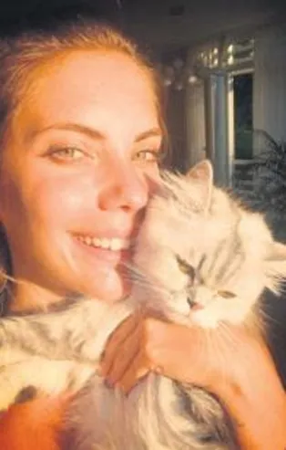 Eda Ece'den hayvanıyla günaydın pozu