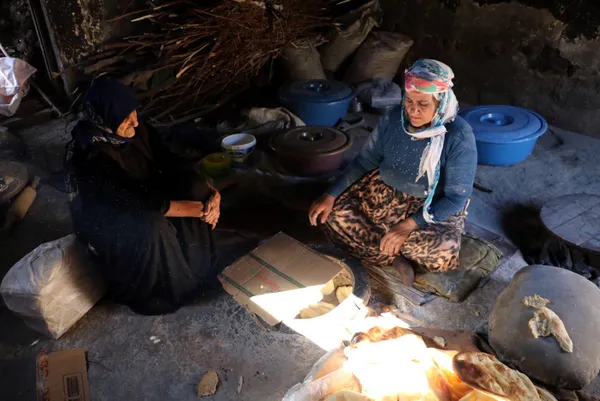 hakkarili-117-yasindaki-muteber-engindeniz-1923u-anlatti-cumhuriyetin-ilaninda-koyde-halay-cektik-1635414392700.jpg Hakkarili 117 yaşındaki Muteber Engindeniz 1923'ü anlattı: Cumhuriyet'in ilanında köyde halay çektik-2