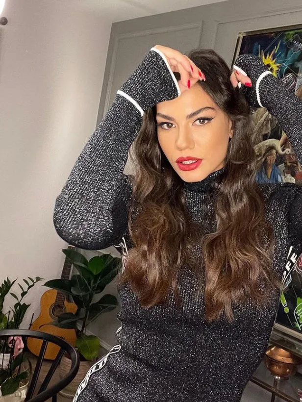 Demet Özdemir görenleri kendinden geçirdi el ayak kesildi! Acun Ilıcalı sahte aşktan sonra 'Allah Oğuzhan Koç şansı versin'-8