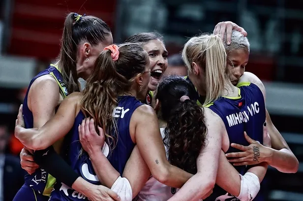 Resmen duyurdular | Fenerbahçe Kadın Voleybol Takımı'nda 5 isimle yollar ayrıldığını açıkladı-3