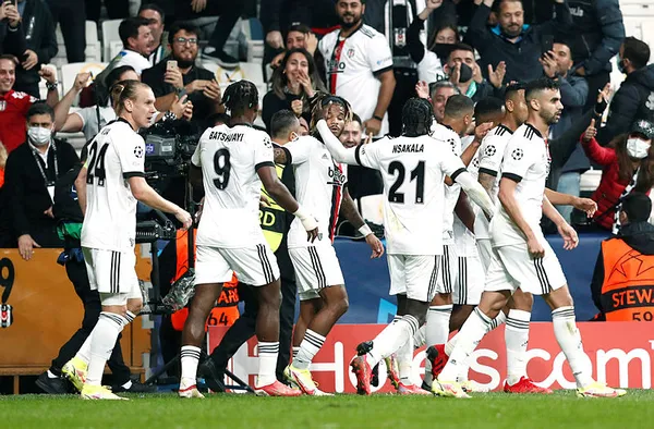 besiktasta-galatasaray-maci-oncesi-yuzleri-gulduren-gelisme-1634886253083.jpg Beşiktaş'ta Galatasaray maçı öncesi yüzleri güldüren gelişme-3