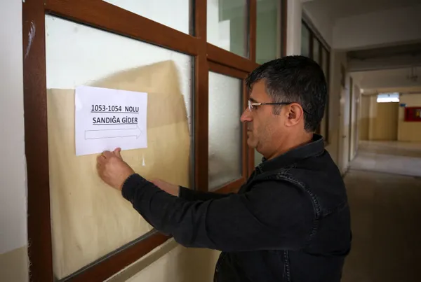 Türkiye Yüzyılı'nın kapısı açılıyor! Milyonlar 2. tur seçimleri için sandık başında-29