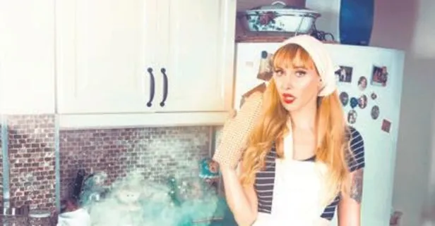 Gökçe 'Bu Kalp'in klibi için mutfağa girdi