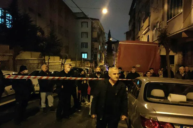 Esenler'de gaz kaçağı paniği! Mahalleli sokağa döküldü