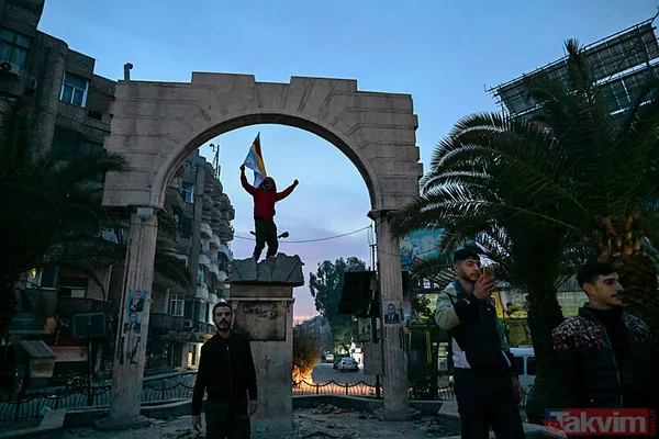 Esad rejiminin yıkılması sonrası Suriye meydanları bayram yeri! Şam, Halep, Humus... Başkan Erdoğan'a teşekkür - 7