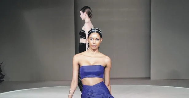 Soner Sarıkabadayı bir defilede podyuma çıkan model eşi Madelein Lopez Camelo'yu aşkla seyretti