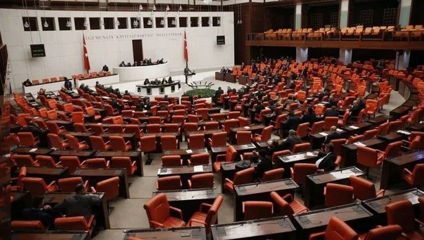 tbmm-genel-kurulu-torba-yasayi-kabul-etti-memurdan-emekliye-ogrenciden-kacak-gecis-yapanlara-kadar-herkesi-ilg-1656794611951.jpeg TBMM Genel Kurulu torba yasayı kabul etti! Memurdan emekliye, öğrenciden kaçak geçiş yapanlara kadar herkesi ilgilendiriyor-3