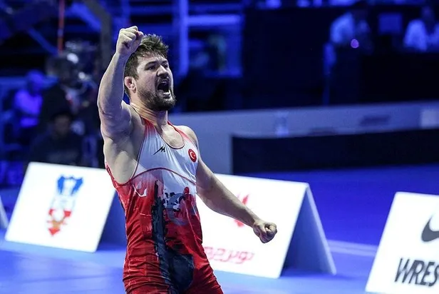 dunya-gures-sampiyonasinda-mucadele-eden-ali-cengiz-macar-rakibini-yenerek-dunya-sampiyonu-oldu-1695580069356.jpeg Dünya Güreş Şampiyonası'nda mücadele eden Ali Cengiz, Macar rakibini yenerek dünya şampiyonu oldu-4