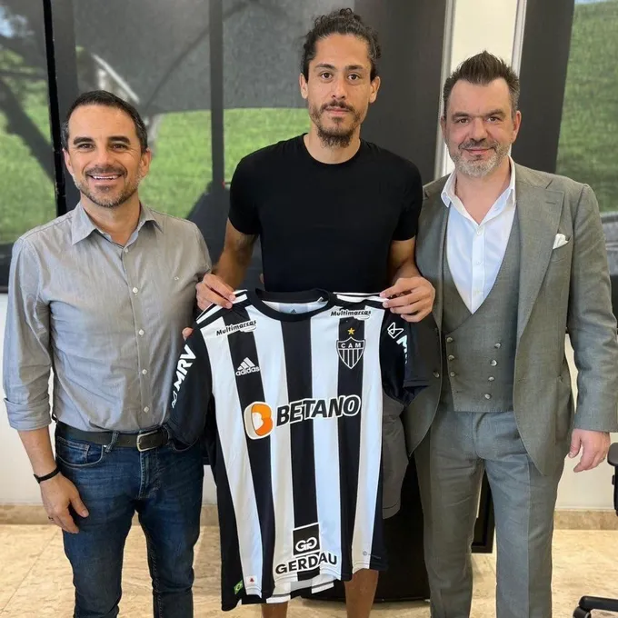 Fenerbahçe'de ayrılık resmileşti! Formalı fotoğraf geldi-1