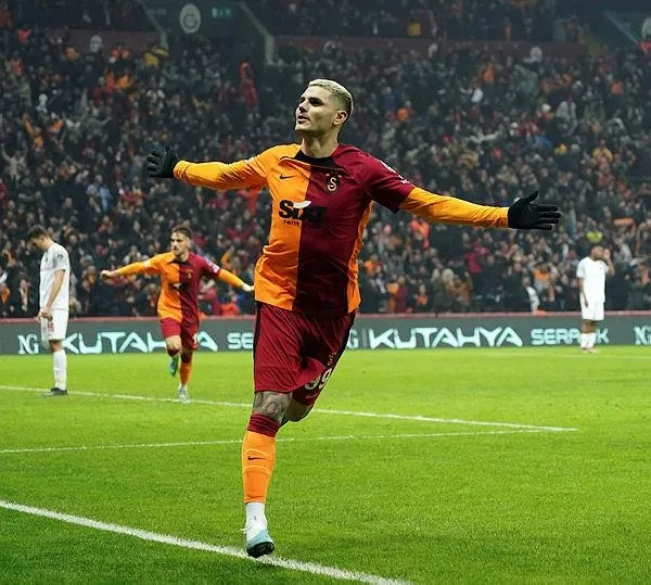 aslan-icardi-ile-guldu-galatasaray-sahasinda-karsilastigi-umraniyesporu-3-2lik-skorla-maglup-etti-1675279372781.jpeg