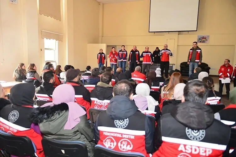 1783970031644.jpeg Devlet Bahçeli'nin deprem dönemindeki konuşması yeniden gündemde: "Devlet nerede diyenler kulağını açıp dinlesin"-4
