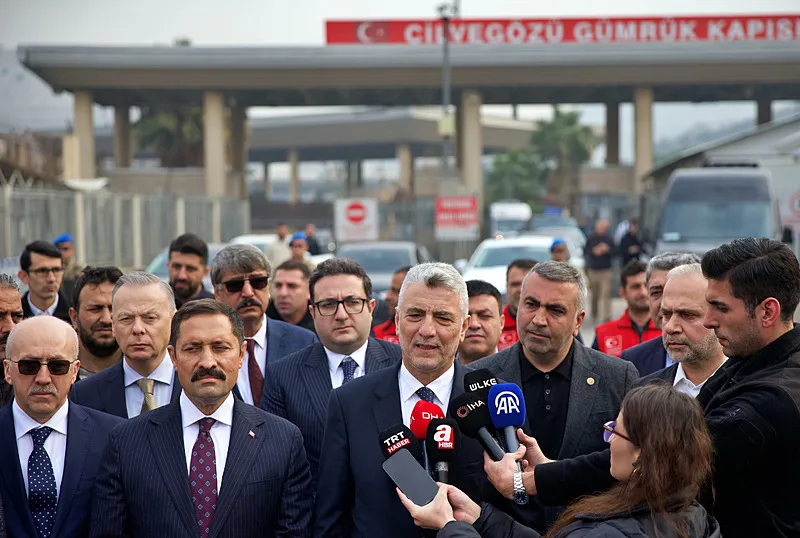 Bakan Bolat Suriye sınırından seslendi