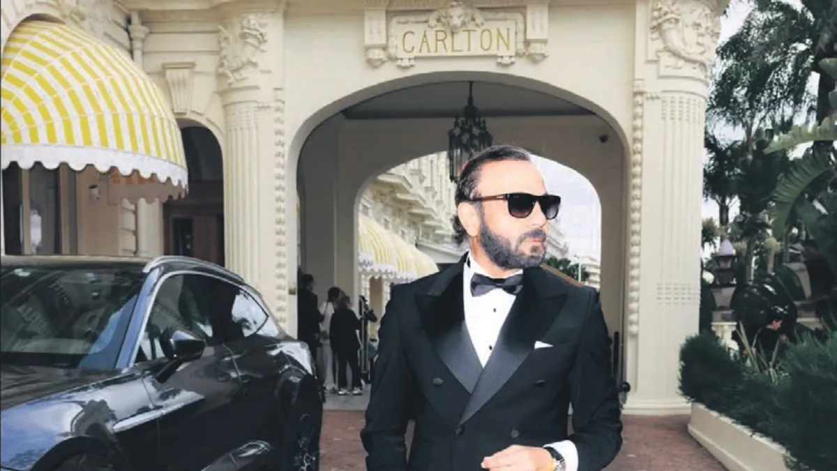 Usta oyuncu Kerem Alışık karizmasıyla Fransa’yı salladı!
