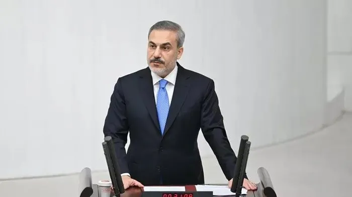 disisleri-bakani-hakan-fidandan-tbmmde-flas-aciklamalar-filistinde-hedef-acil-ateskes-ve-kalici-baris-1703181744973.jpeg Dışişleri Bakanı Hakan Fidan'dan Gazi Meclis'te HDPKK'ya ayar üstüne ayar!-4