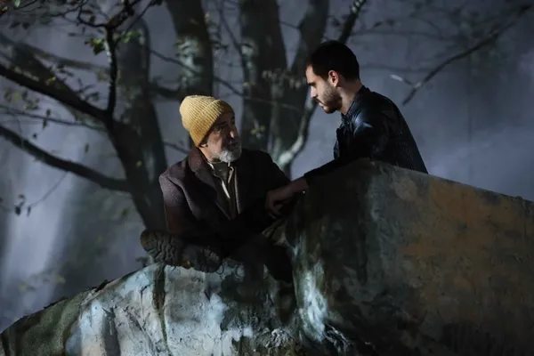 yalniz-kurt-29-bolum-2-fragmani-yayinlandi-yilanin-basi-arzin-yedi-kat-altinda-saklanir-ama-yine-de-kuyrugu-di-1670359061604.jpg Yalnız Kurt 29. bölüm 2. fragmanı yayınlandı: "Yılanın başı arzın yedi kat altında saklanır ama yine de kuyruğu dışarıdadır!"-3