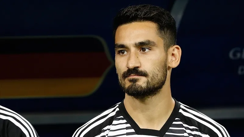 almanya-milli-takimi-kaptani-ilkay-gundogan-irkci-ankete-tepki-gosterip-ates-puskurdu-1717529601856.jpg Almanya Milli Takımı Kaptanı İlkay Gündoğan, ırkçı ankete tepki gösterip ateş püskürdü-3