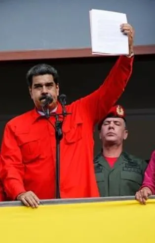 Maduro: Darbeyi bozguna uğratacağız