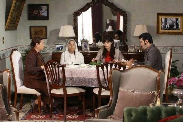 Bir Zamanlar Çukurova’nın 17. yeni bölümü tek parça yayınlandı | Bir Zamanlar Çukurova 17. son bölüm tek parça full izle!-5