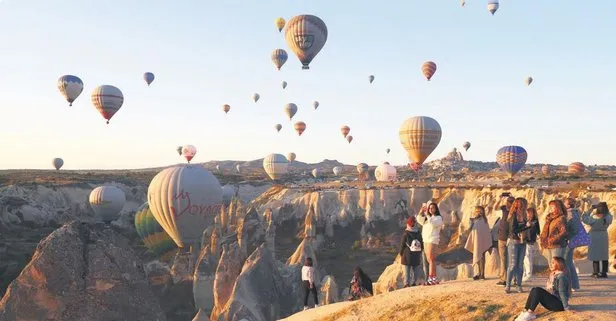Kapadokya’da balon turizmi! Tur ve fotoğraf kuyruğu...