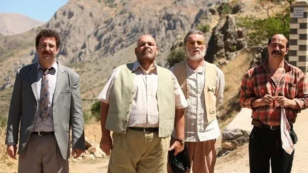 dugun-dernek-filmi-nerede-cekildi-dugun-dernek-oyunculari-kimi-konusu-ne-filme-dair-tum-bilgiler-1649176962139.jpeg Düğün Dernek filmi nerede çekildi? Düğün Dernek oyuncuları kimi konusu ne? Filme dair tüm bilgiler!-4