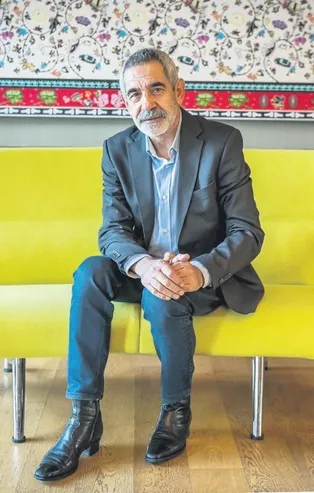 Eşkıya'nın Şahin Ağa'sı Turgay Tanülkü yetimleri tatile çıkardı, gönülleri kazandı