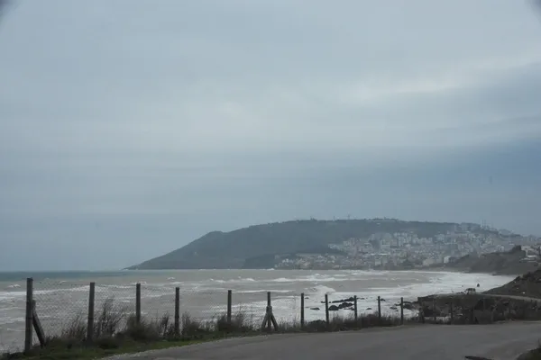 karadenizin-rengi-degisti-karlar-eridi-camur-akti-1645874834787.jpg Karadeniz'in rengi değişti! Karlar eridi çamur aktı-2