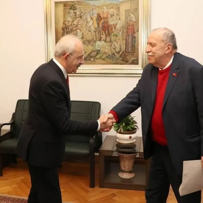 CHPden istifa eden Yaşar Okuyan partisi ve Akşeneri hedef aldı: Kovulmadım istifa ettim