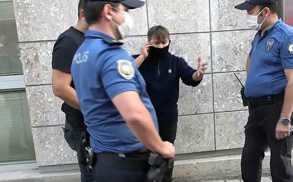 teskilatin-numarasini-gonderin-bana-diyen-kurye-cihan-aksu-hakkinda-zorla-getirme-karari-1612278313568.jpg “Teşkilatın numarasını gönderin bana" diyen kurye Cihan Aksu hakkında zorla getirme kararı-3