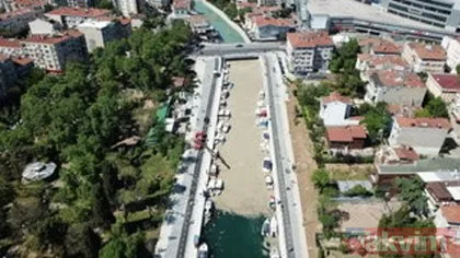 Kadıköy’deki Kurbağlıdere alarm veriyor! Deniz salyası beton gibi yüzeyi kapladı