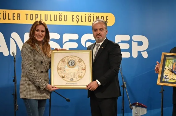 Yurdun ünlüleri, yurtta kalan gençlerle buluşuyor-7