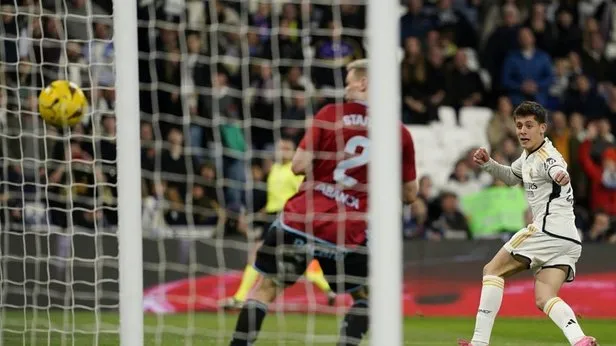 Real Madridin genç yıldızı Arda Güler, Celta Vigo karşısında attığı ilk golle La Liga tarihine geçti! Dikkat çeken detay