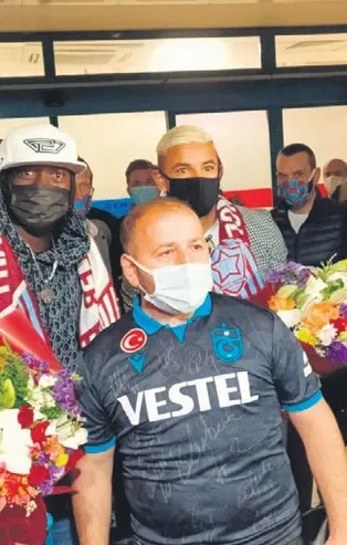 Gervinho ve Peres dün akşam Trabzon'a geldi