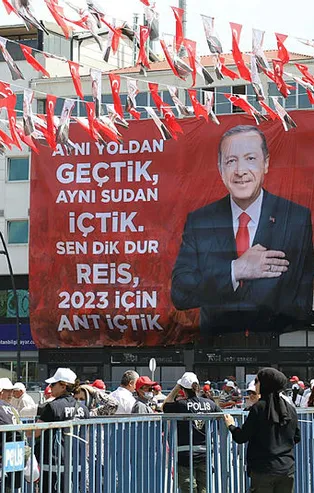 Ordu’da pankartların dili: Fındık dalda tekleme, 6’lı masa Ordu’dan oy bekleme