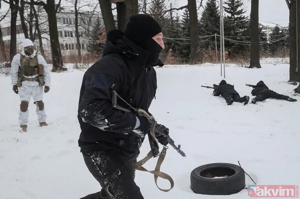 SON DAKİKA: Rusya Ukrayna son durum | Ukrayna sivilleri böyle eğitiyor - 34