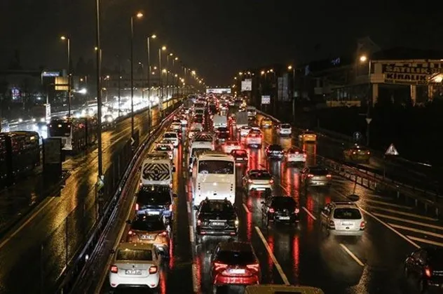 Son dakika: İstanbul'da trafik yoğunluğu!