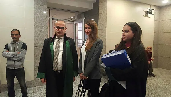 Oyuncu Berk Oktay ve eşi Merve Oktay hakim karşısına çıktı! 'Bu olay benim namus davamdır'-3