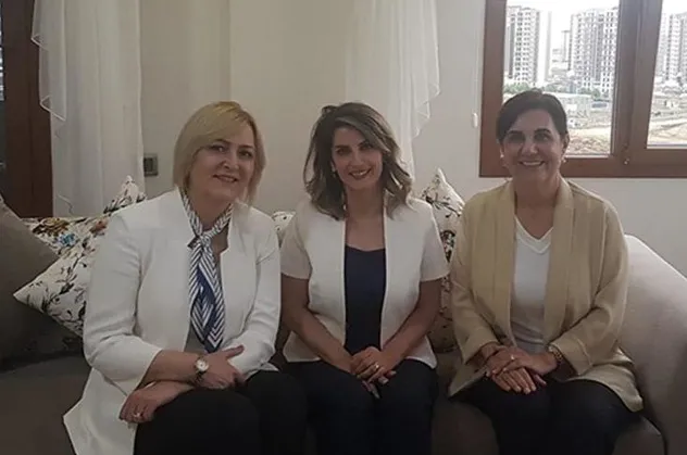 Ülkü İnce, Başak Demirtaş’ı evinde ziyaret etti
