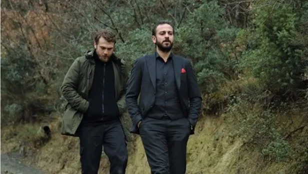 1666695975790.jpg Soğuk duş etkisi yaratacak! Çukur dizisi yeniden mi başlayacak belli oldu! Yapımcıdan tokat gibi açıklama: "Yazmışlar, ben de okudum.''-3