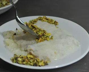 Güllaç nasıl yapılır? Ramazan tatlısı güllaç tarifi