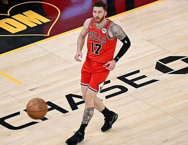 Doncic Onuralp’i üzdü