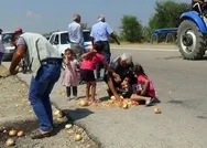 İYİ Partinin tiyatrosunda yeni detay! Soğanları döken Mehmet Bülbülün akrabası konuştu: Güneş ne yandan doğarsa elini o yana açar