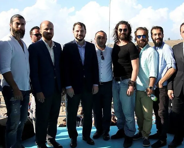 Diriliş Ertuğrul oyuncularından sürpriz ziyaret