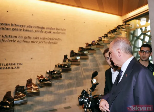 Başkan Erdoğan 15 Temmuz Hafıza Müzesini gezdi - 6